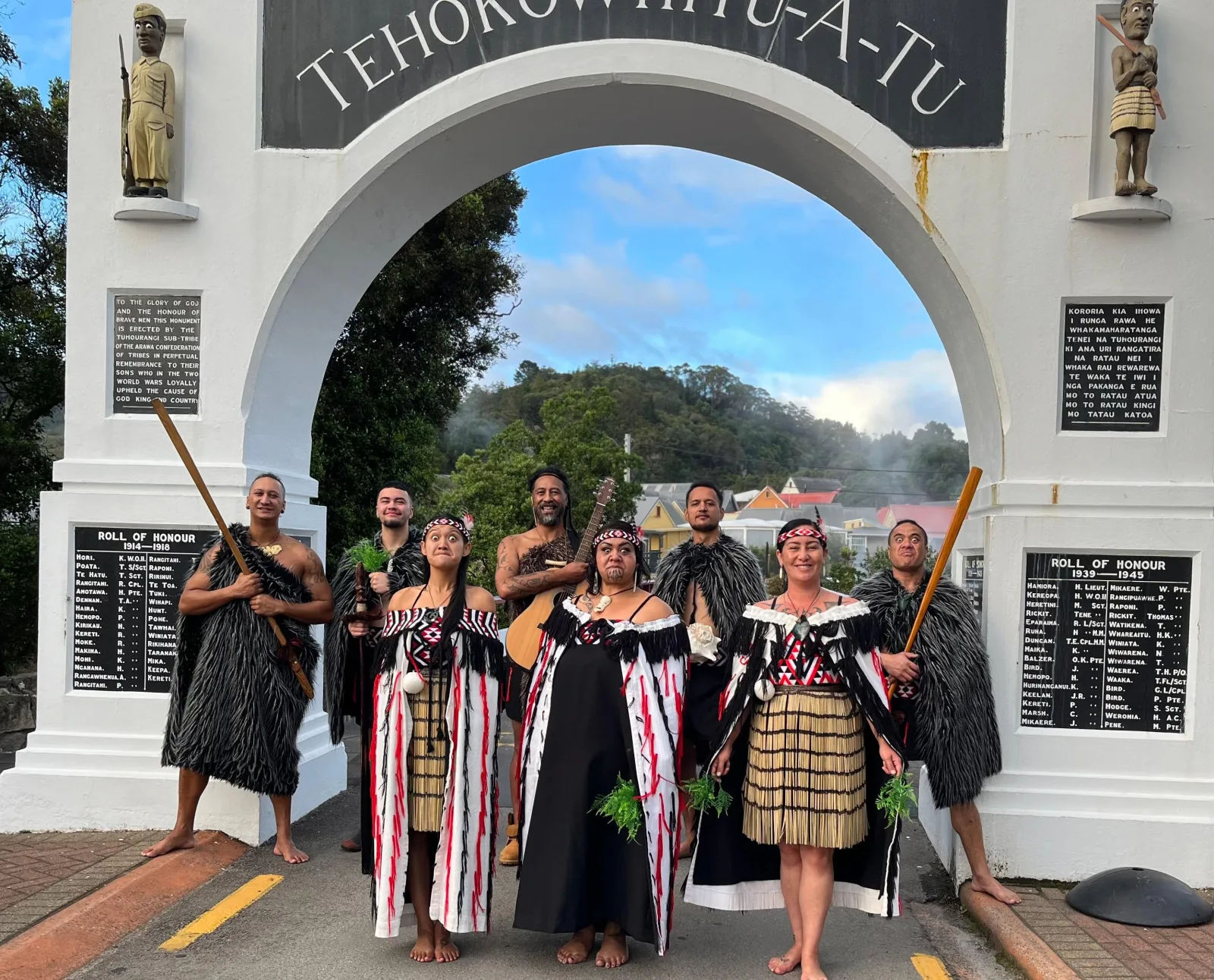 Whakarewarewa: Māori Cultural Performance with Dancing